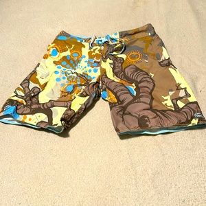 Billabong Howell art collection Boardshorts $40 size 34